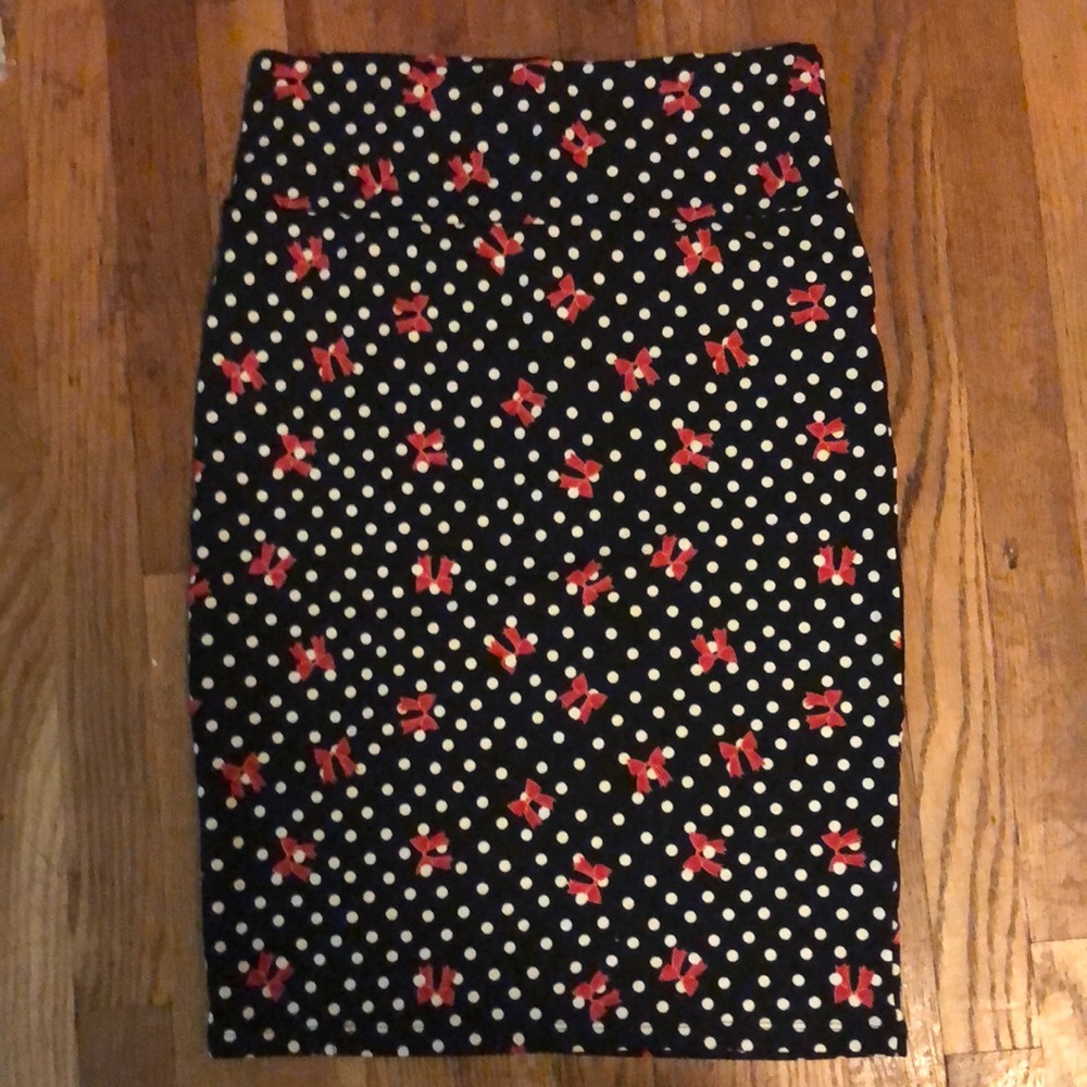 Lularoe Black Cassie Skirt w Bows